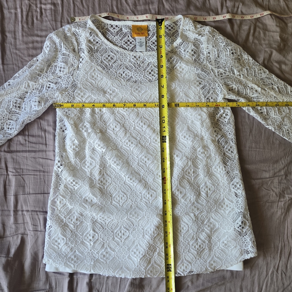 Ruby Rd. White Lace Layered Top PTP=17" - Picture 5 of 5